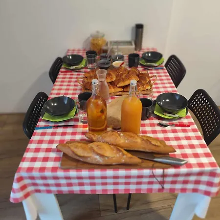 Bed & Breakfast Houlala - Relais D'etape - D'hotes Pont-Eveque