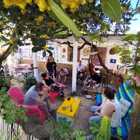 Houlala - Relais D'etape - D'hotes Pont-Eveque
