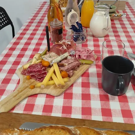 Houlala - Relais D'etape - D'hotes Bed & Breakfast Pont-Eveque