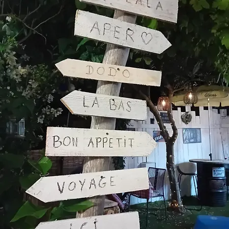 Houlala - Relais D'etape - D'hotes Bed & Breakfast Pont-Eveque