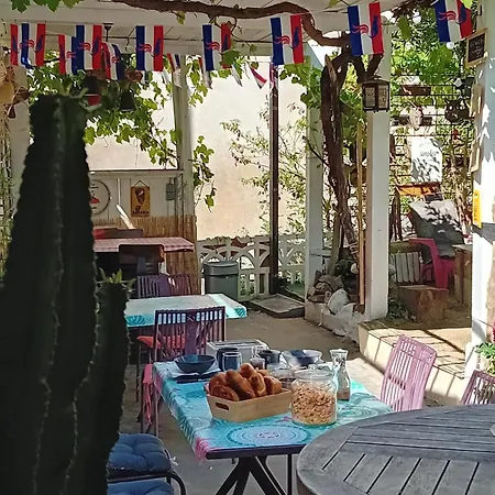 Houlala - Relais D'etape - D'hotes Bed & Breakfast