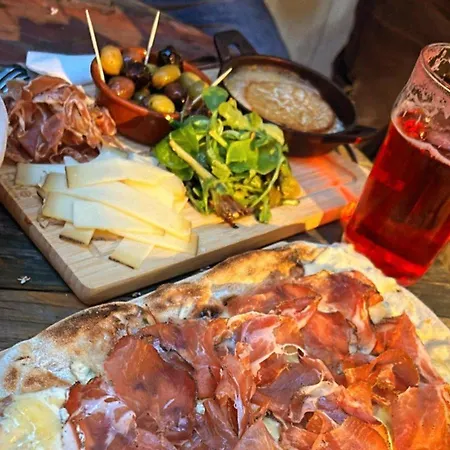 Houlala - Relais D'etape - D'hotes 住宿加早餐酒店 3*