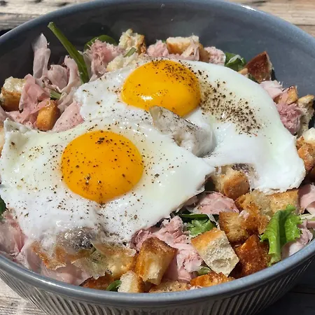 Houlala - Relais D'etape - D'hotes 3*