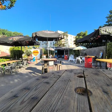 Houlala - Relais D'etape - D'hotes 3* 蓬泰韦克
